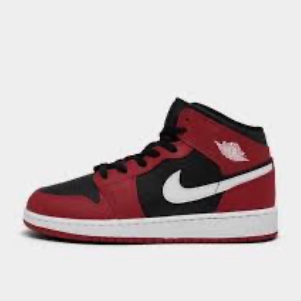 Nike Kids Jordan’s size 3